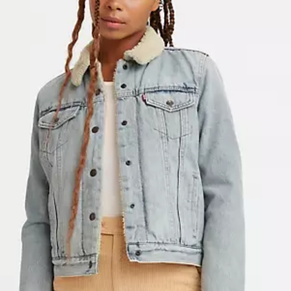 Levi Original Sherpa Trucker Jacket in strangeways
